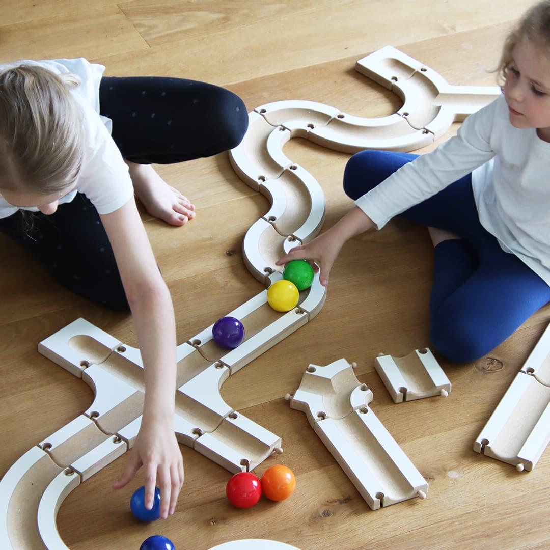 Holzspielzeug: zeitlos spielen, bewusst auswählen