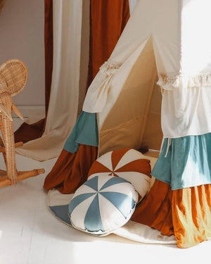 Kinder Spielzelt- & Matten-Set (Tipi-Zelt) Circus & Rüschen | Moi Mili