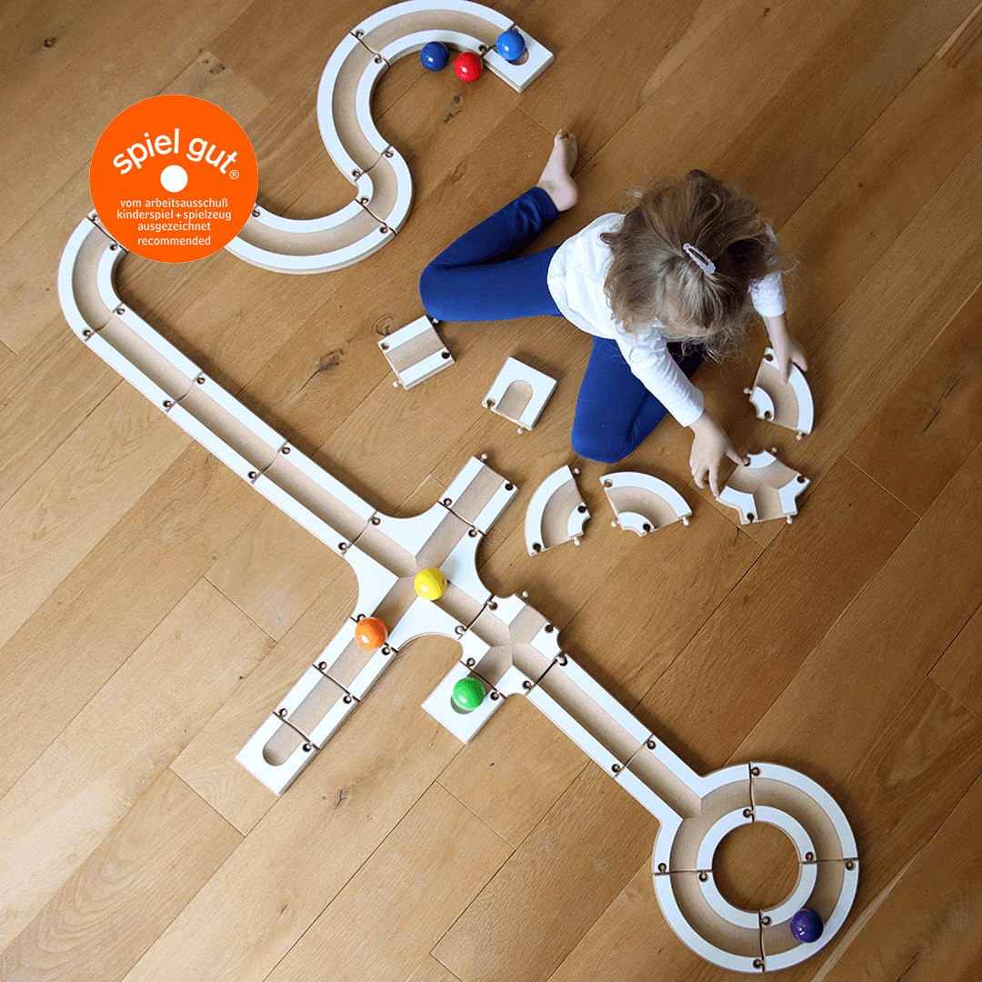 Sina Kugelbahn Kita Set – 28 Bauteile & 7 Holzkugeln