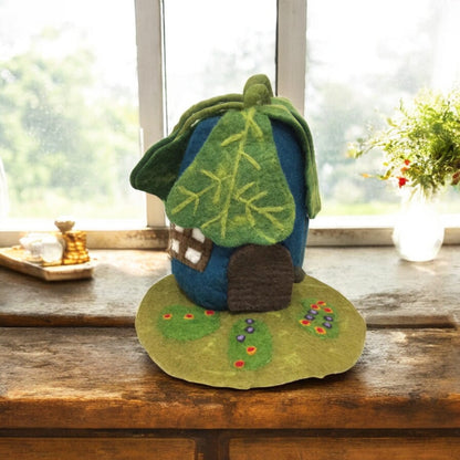 Montessori Eichenlaubhaus mit Matte | Papoose Toys