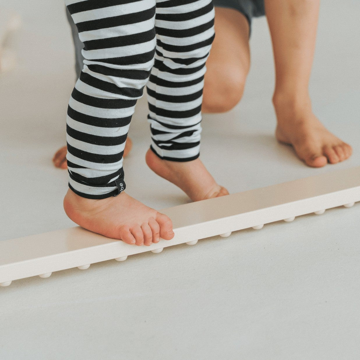 TipiToo® Solo Single Double-Sided Balance Beam With Dots